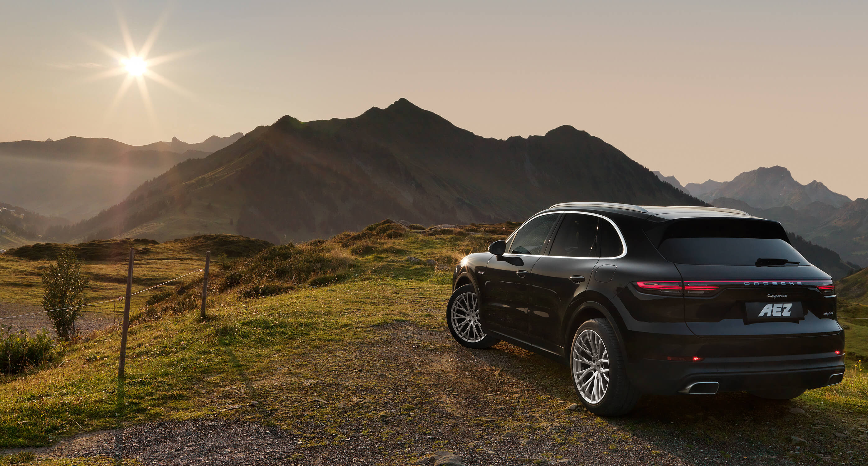 Porsche Cayenne auf AEZ Panama high gloss