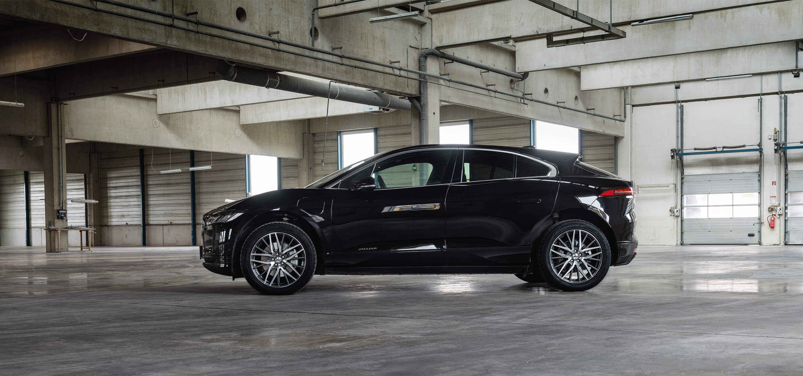 Jaguar I-Pace auf AEZ Panama dark Felgen