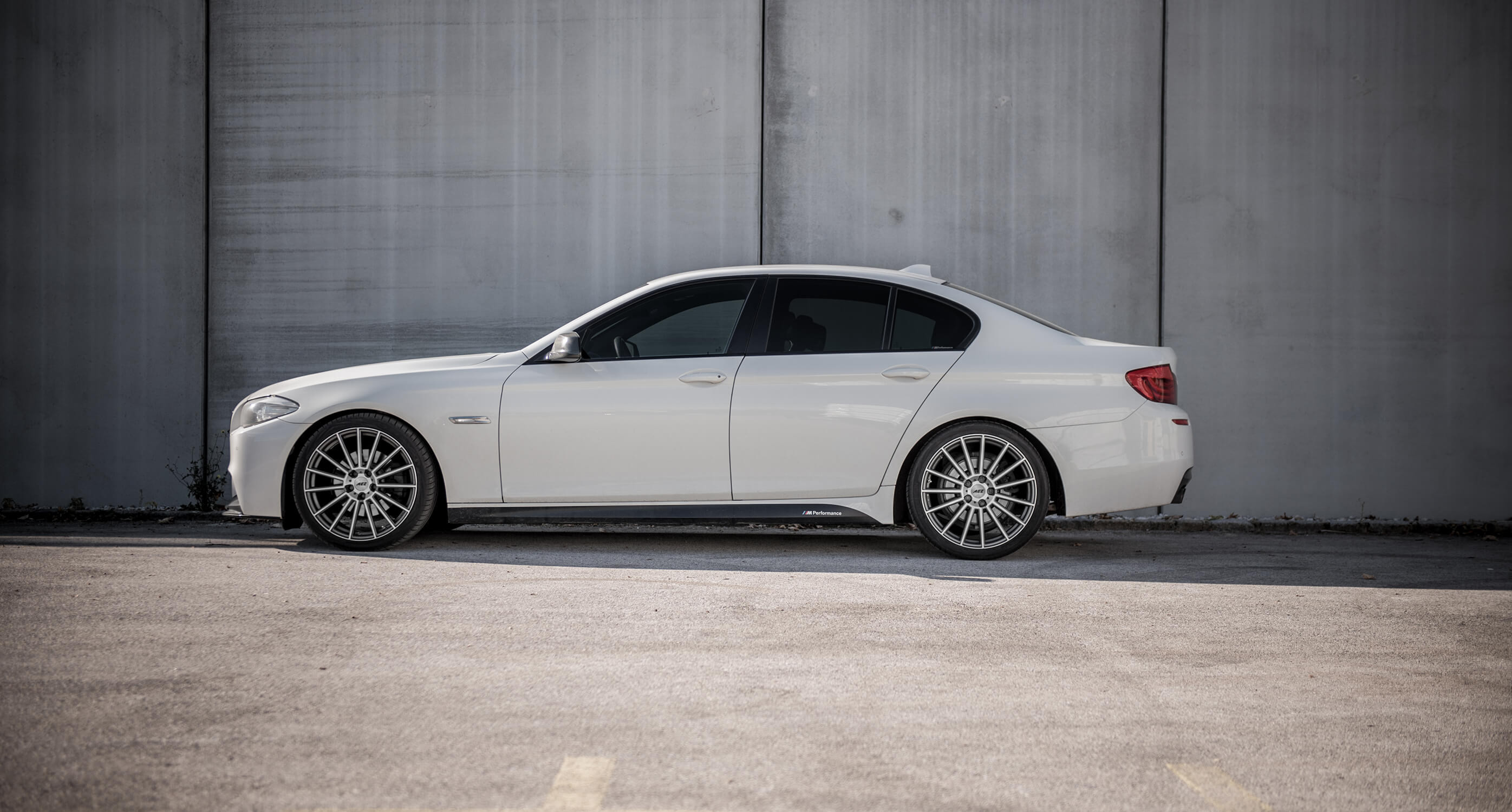 BMW 5 F10 on AEZ Steam - Side Shot