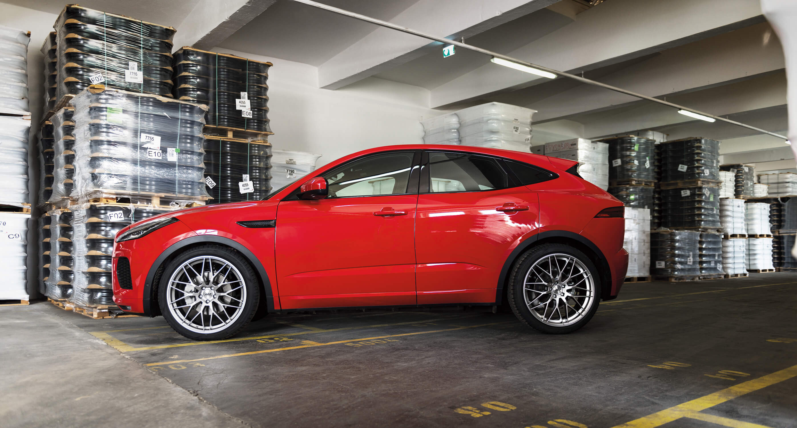 The new Jaguar F-Pace on AEZ Crest dark - Side Shot